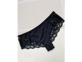 Calcinha Biquini Microfibra com Bumbum em Renda Preta. 